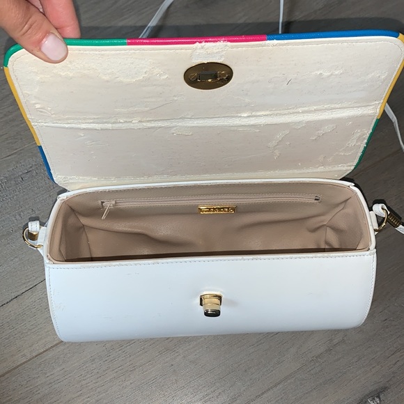 RO-EL Vintage White Structured TurnLock Bag - Picture 7 of 11